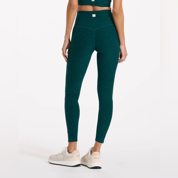 VUORI green clean elevation legging short - Picture 2 of 8